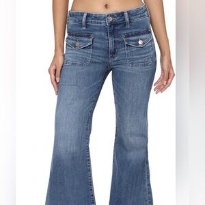 American Eagle festival flair